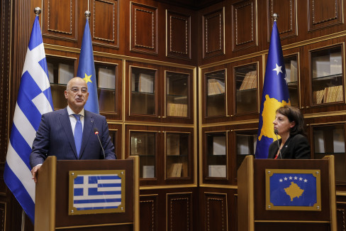 Nikos Dendijas, ministar spoljnih poslova Grčke i Donika Gervala Švarc, ministarka spoljnih poslova Kosova Nikos Dendijas i Donika Gervala Švarc