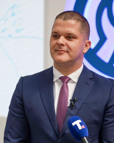 Ljubomir Zec, direktor Sektora interne i eksterne prodaje u Kompaniji „Dunav osiguranje“ 1