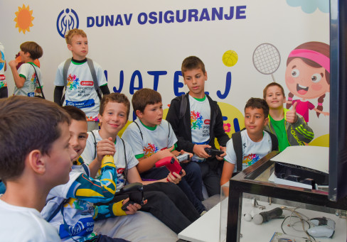 SIM ovcima veluku pažnju privukli sadržaji u kutku Dunav osiguranja 1